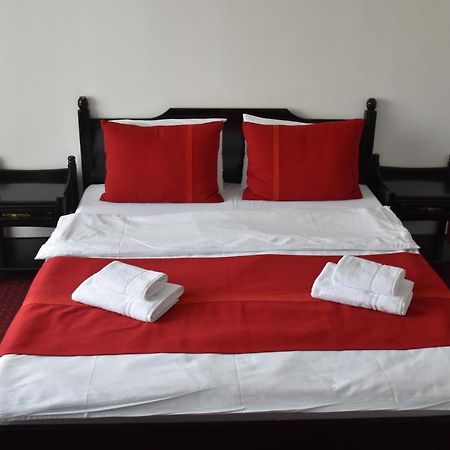 Copou Inn Iasi Eksteriør billede