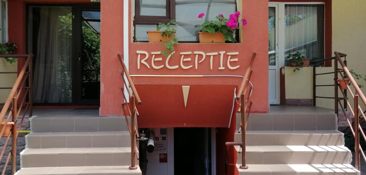 Copou Inn Iasi Eksteriør billede